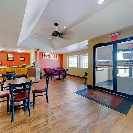 Econo Lodge Pryor Creek Exterior photo