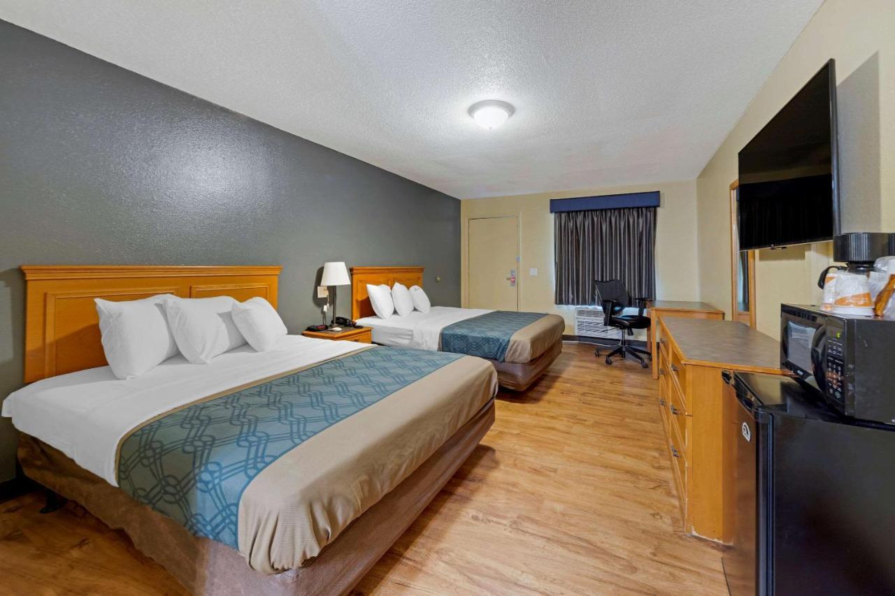 Econo Lodge Pryor Creek Exterior photo