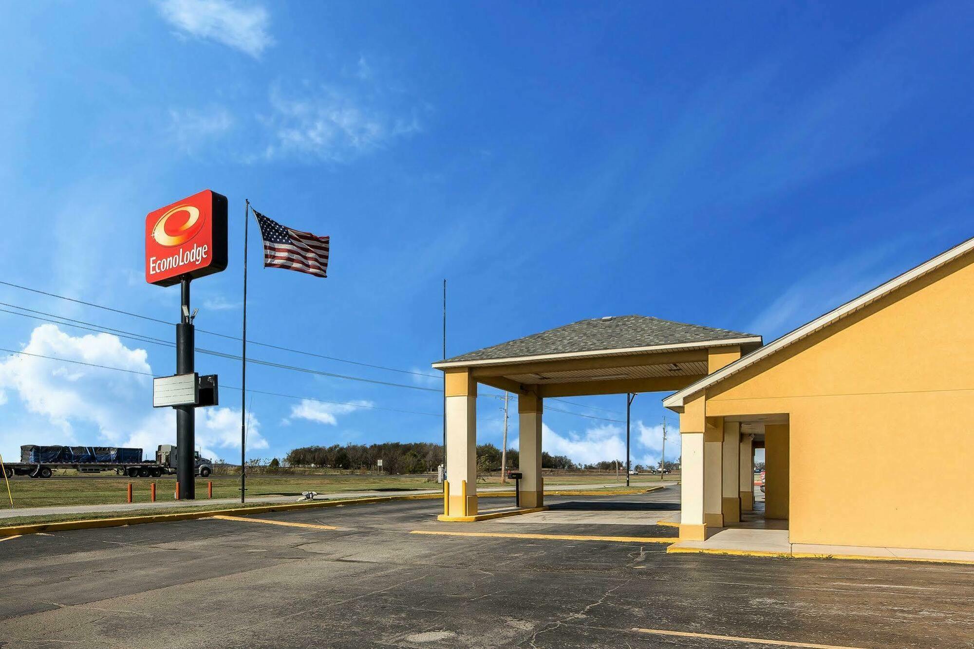 Econo Lodge Pryor Creek Exterior photo